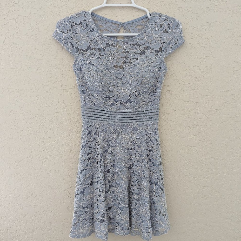 City Vibe Floral Textured Lined Tea Dress With Padding Key Hole Size 1
